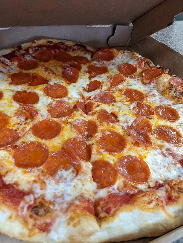 Large Pepperoni Pizza